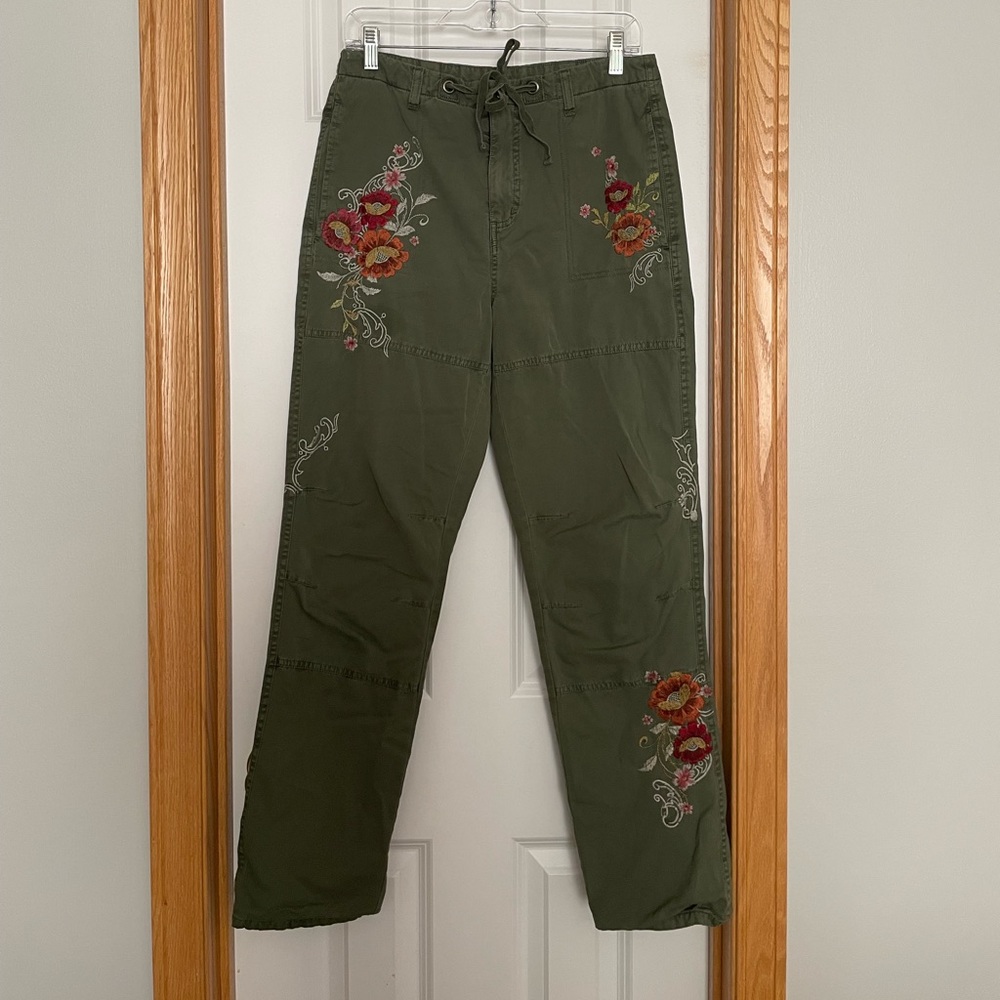Sundance Green Floral Embroidered Flannel Lined Pants Size 2